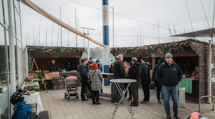 ULTRAMARIN Weihnachtsmarkt